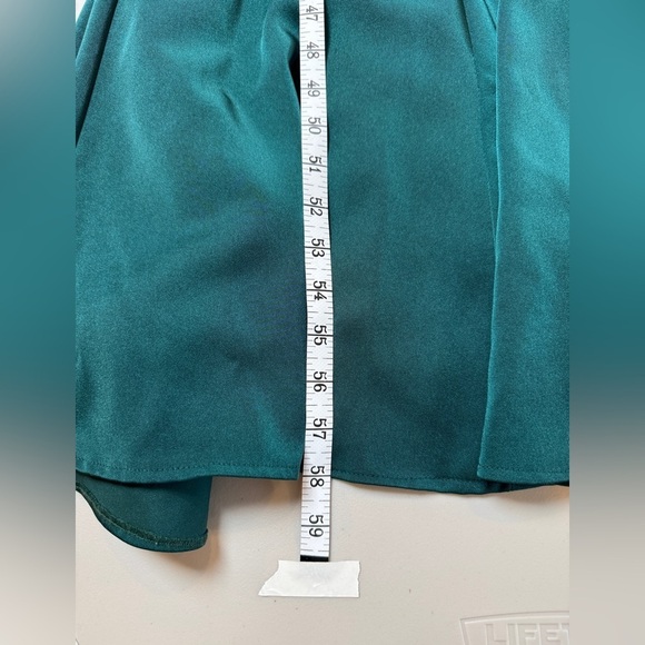 Samila & Company Emerald Green Gown – Size - 4 - Picture 6 of 12